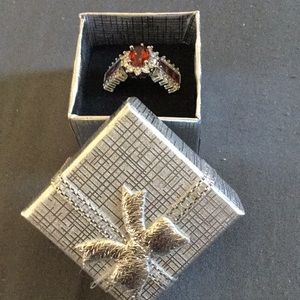 Women’s sterling silver size 7 ring